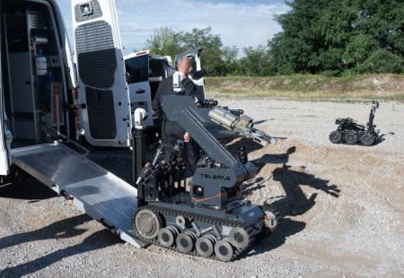 Specialna enota Policije_robot_arhiv Parka vojaške zgodovine
